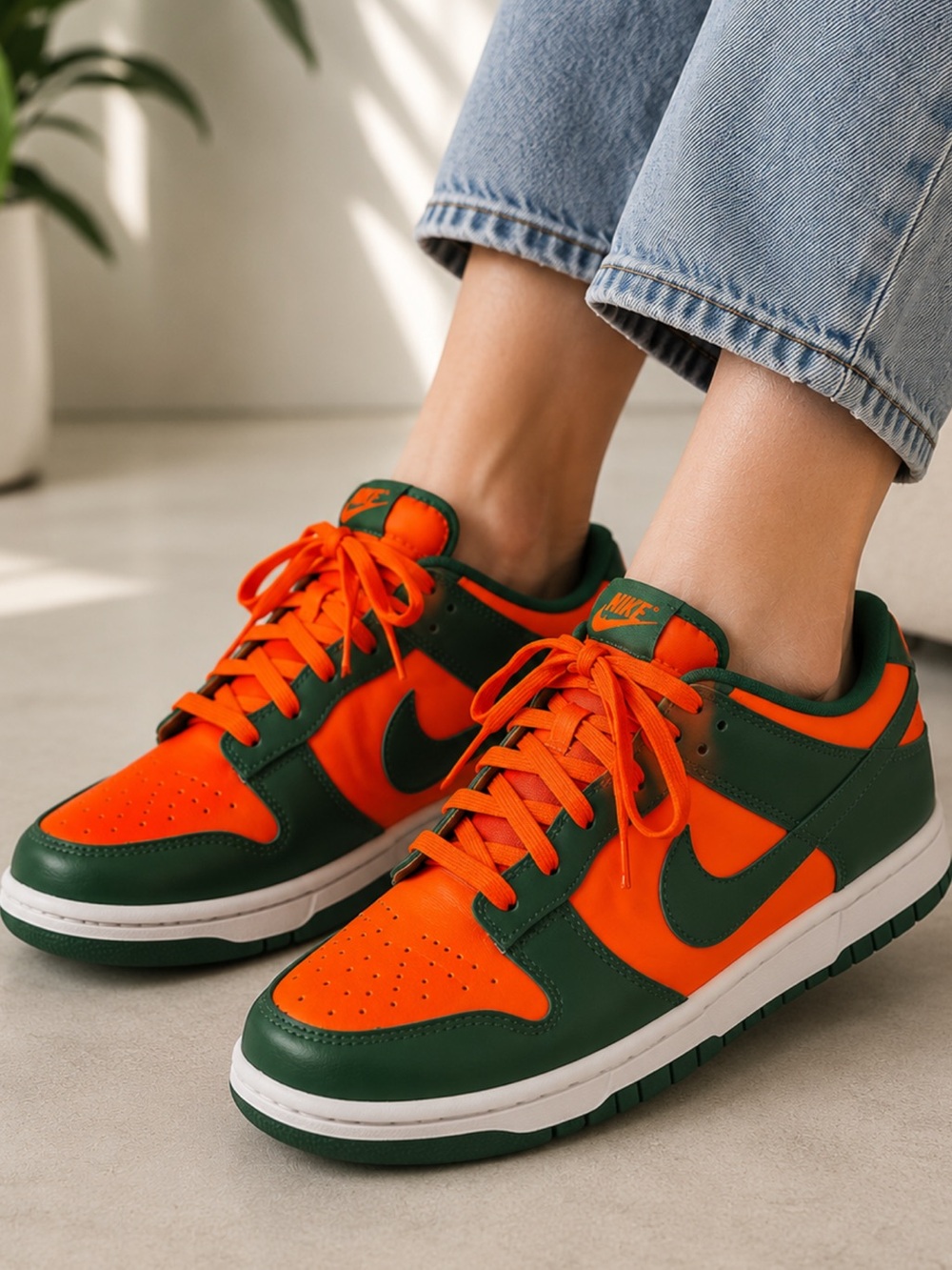 Nike Dunk Low Mens 9.5 Orange Green Leather Sneakers Miami Hurricanes Style